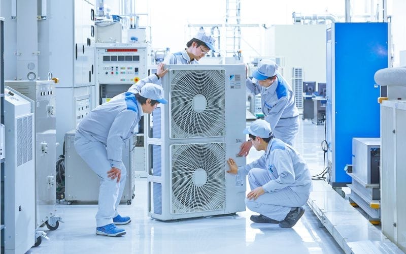 Khách hàng có thể hoàn toàn yên tâm vào chính sách bảo hành của Daikin.